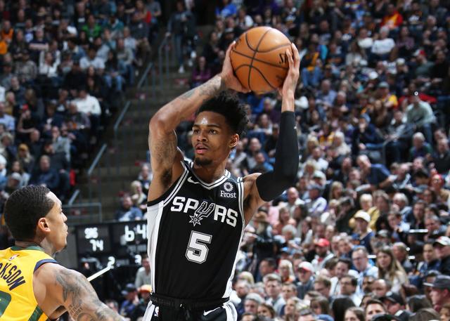 San Antonio Spurs 113-104 Utah Jazz