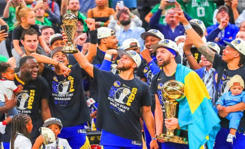 ¡Arranca tu cara! Después de negarse a aceptar un recorte salarial, 28 millones se despidieron de los Warriors y Curry dejó oficialmente el equipo con un cuchillo en la guardia.